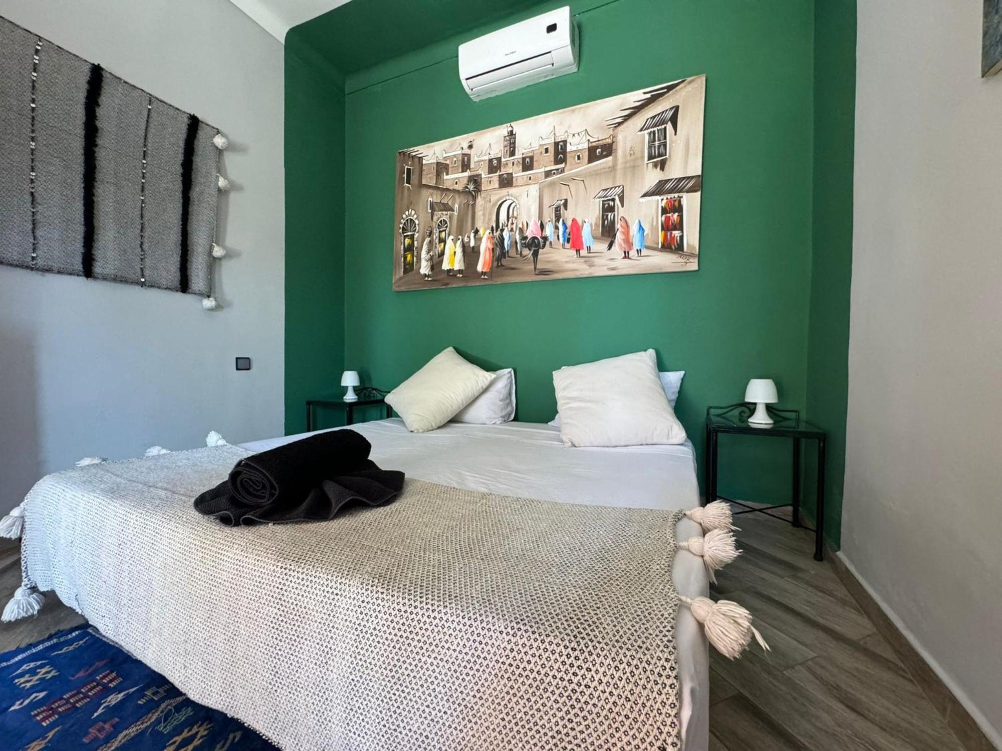 Jenny Lynn Hotel Tazrou ภายนอก รูปภาพ