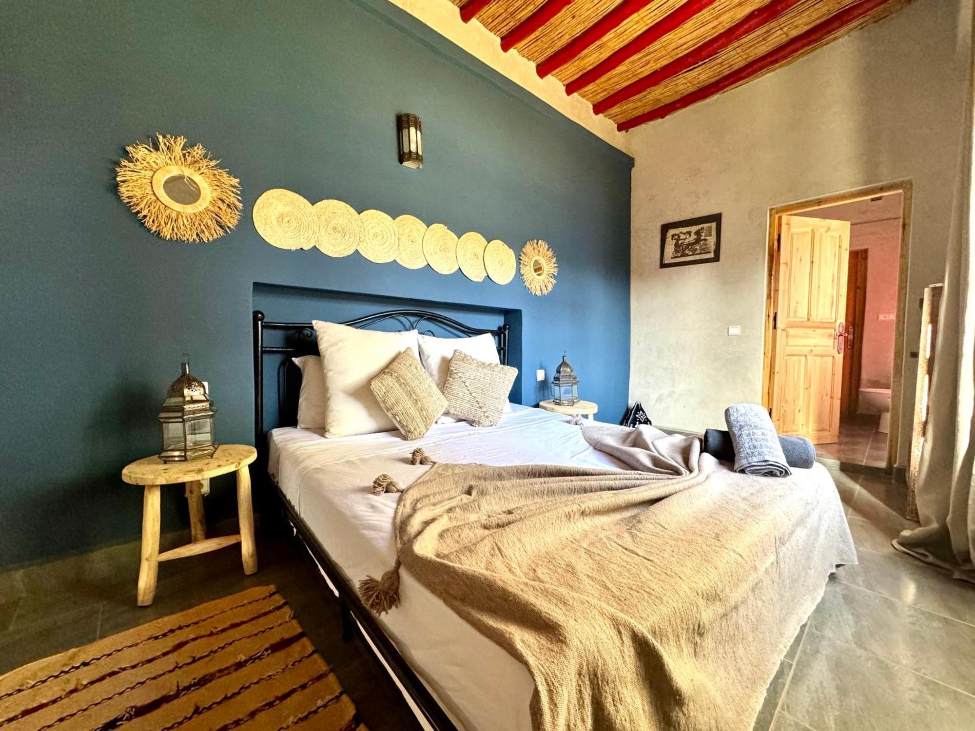 Jenny Lynn Hotel Tazrou ภายนอก รูปภาพ