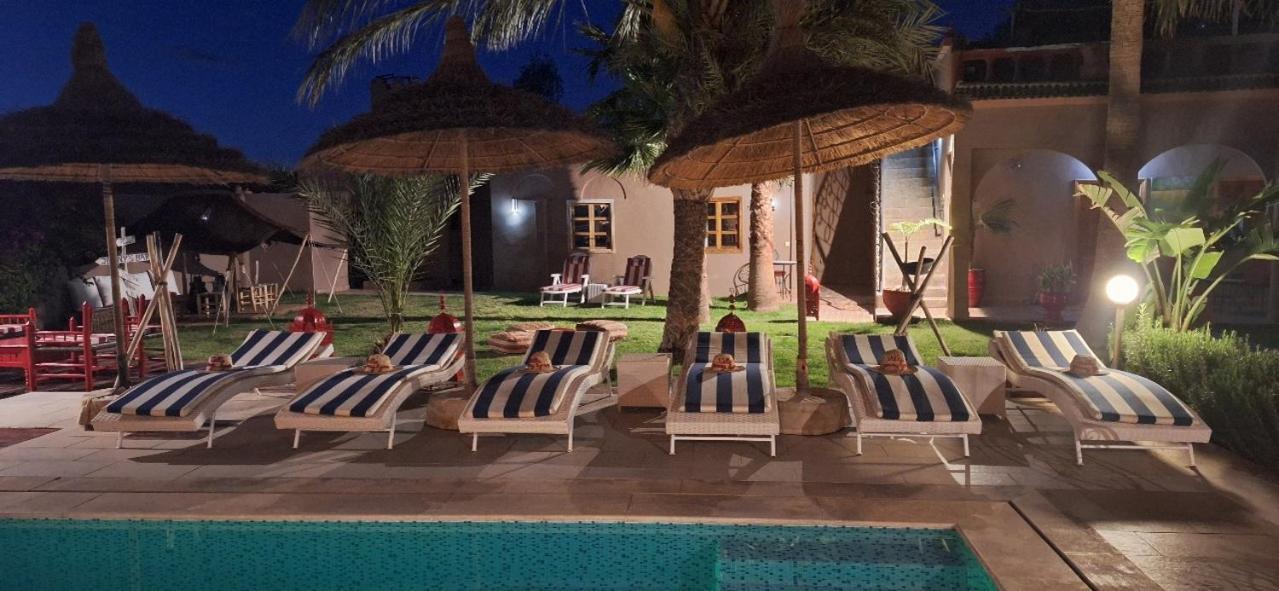 Jenny Lynn Hotel Tazrou ภายนอก รูปภาพ