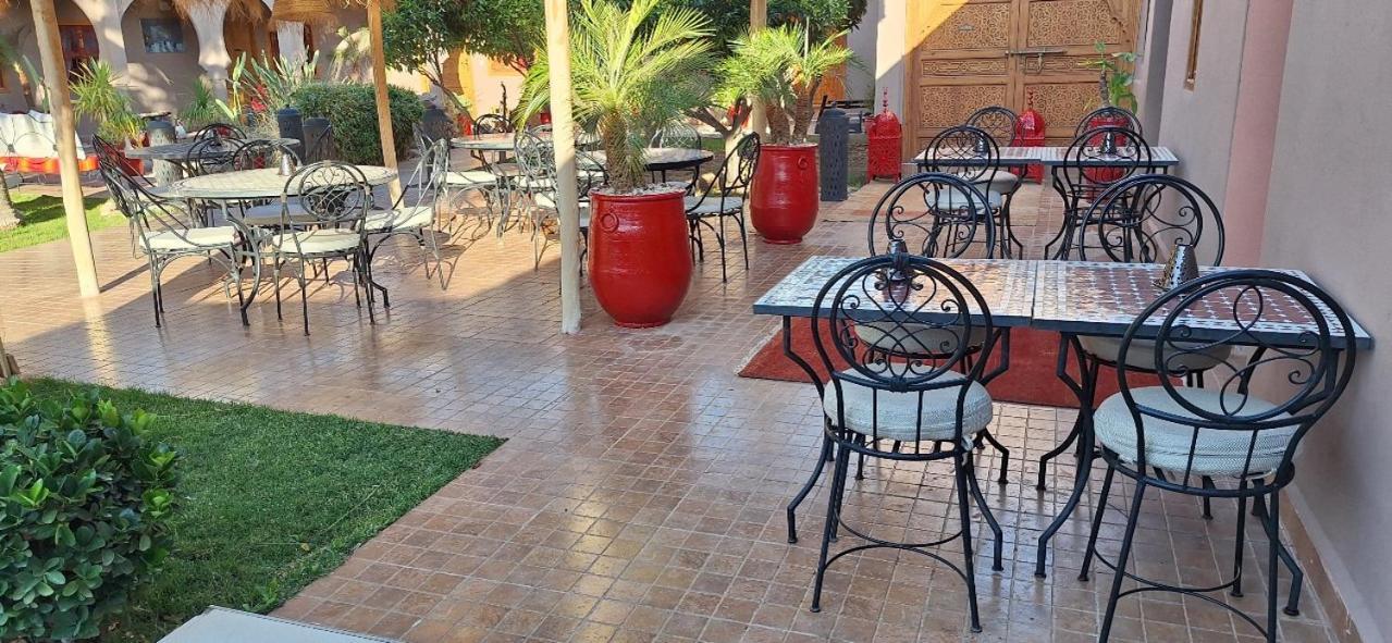 Jenny Lynn Hotel Tazrou ภายนอก รูปภาพ