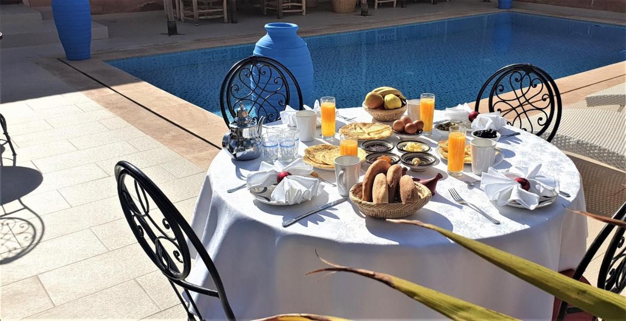 Jenny Lynn Hotel Tazrou ภายนอก รูปภาพ